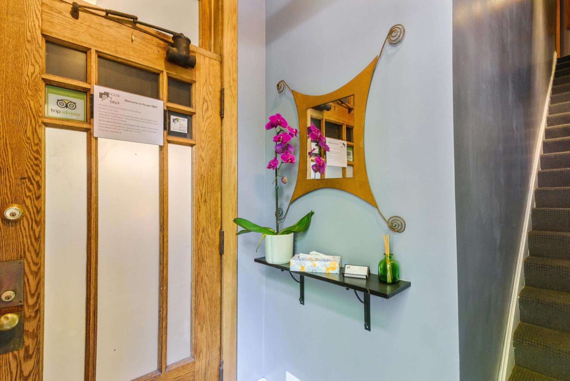House 5863- Chicago'S Premier Bed And Breakfast المظهر الخارجي الصورة