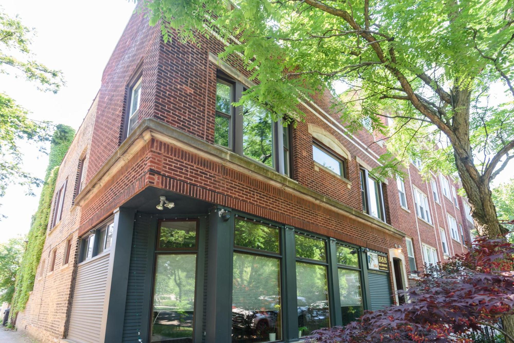 House 5863- Chicago'S Premier Bed And Breakfast المظهر الخارجي الصورة